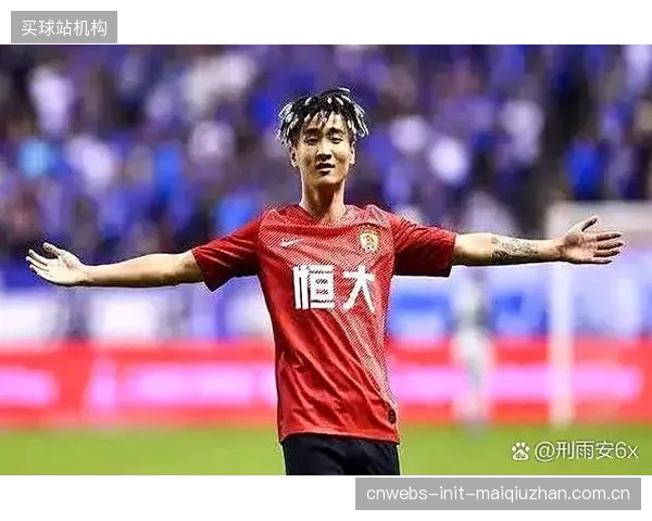 上海海港推进阵容年轻化，刘若钒等新生代球员将承担更多责任。